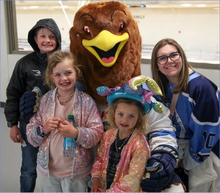 Fans with Jets mascot