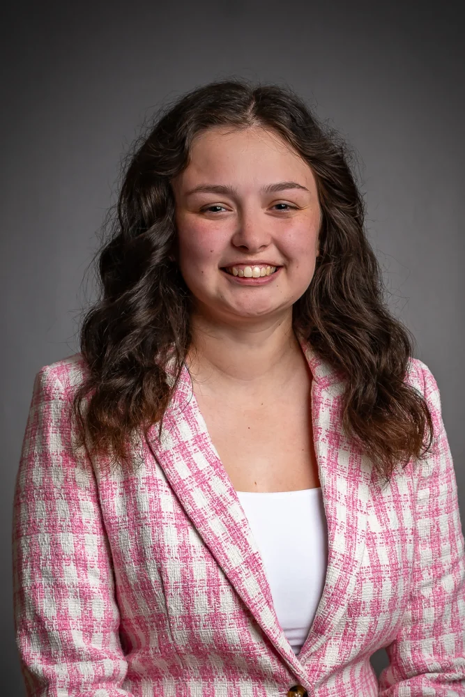 Ciara Featherly headshot