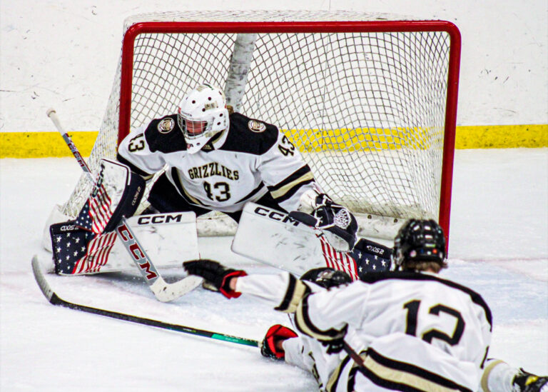 Janesville Jets to Start Female Goaltender
