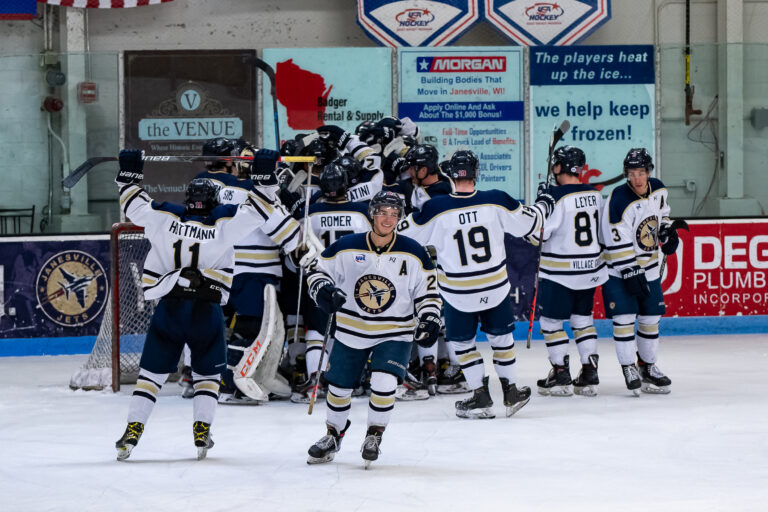 Jets Earn Five Points, Series Win in Fairbanks