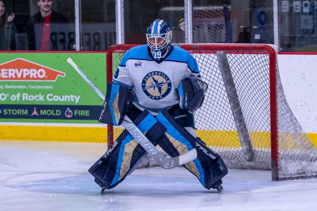 Kaenan Smith in goal